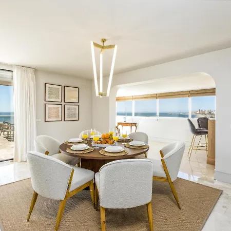 Apartment Beachfront Penthouse With Spectacular Sea Views