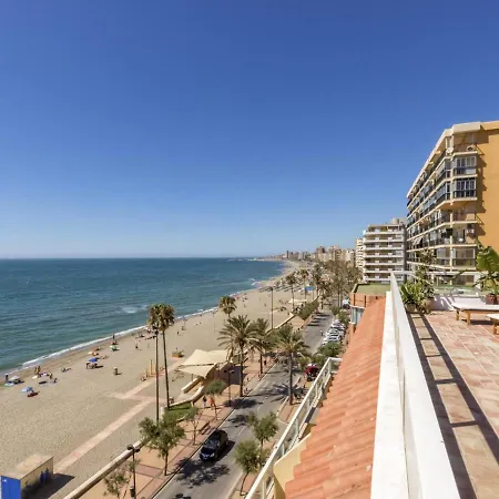 Beachfront Penthouse With Spectacular Sea Views *